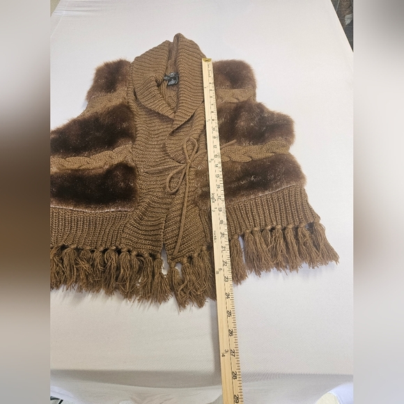 Kikit Women's Size XL, Faux Fur Knit Sweater Vest Open Tie Front Plush Brown. - Picture 4 of 7